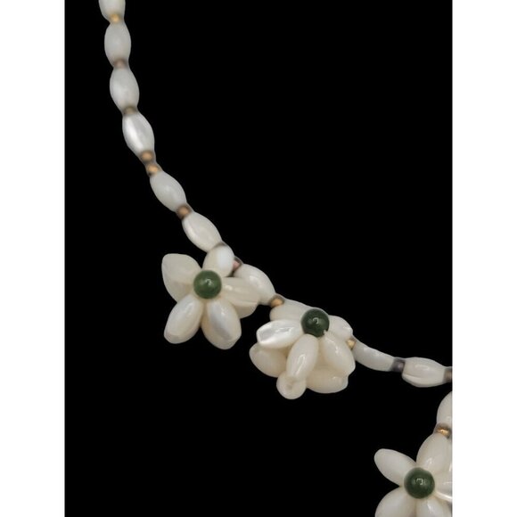 Carved Mother of Pearl Beaded Necklace Handcrafted Flower Jade Accent 16" Choker - Picture 5 of 8